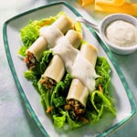 weiter zu - Cannelloni vegetarisch gefüllt mit Käsesauce