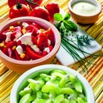 weiter zu - Rezepte für Gurkensalat und Tomatensalat