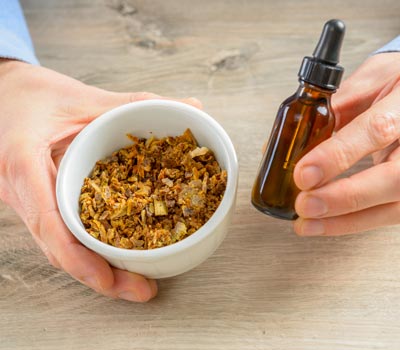 Propolis Tropfen gegen Blähungen