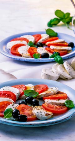 Abendessen - Insalata Caprese mit Rucola und Olivenöl