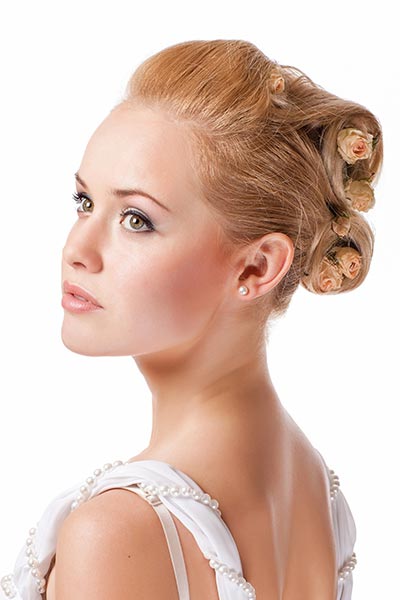 Frisuren für die Hochzeit - Romantische Brautfrisur