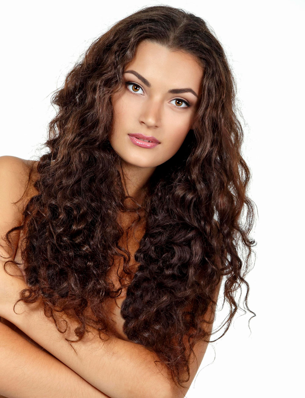 Einfache Wilde Frisur Mit Naturlocken Schone Frisuren Fur Lange Haare