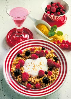 Gesunde vegetarische Diät - Frühstück: Beeren-Müsli