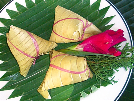 Kulinarische Reise durch Bali: Entenhackfleisch im Bananenblatt