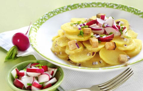 Kartoffelsalat mit Radieschen-Schnittlauch-Salsa