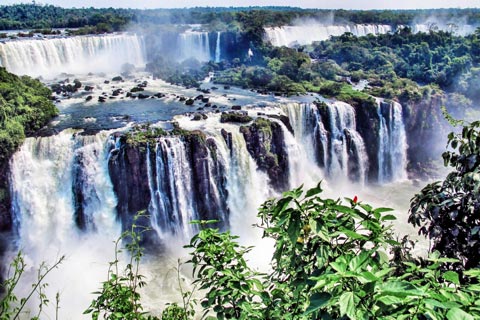 Reiseziele für Urlaub in Argentinien - Wasserfälle im Iguazú-Nationalpark