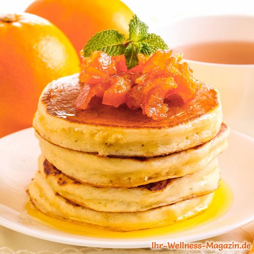 Low Carb Skyr-Pancakes mit Orangen-Topping