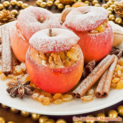 Weihnachtlicher Bratapfel mit Marzipan