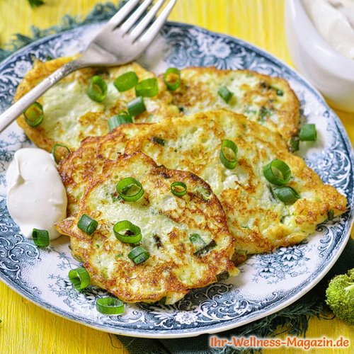 Low Carb Blumenkohl-Brokkoli-Käse-Pancakes