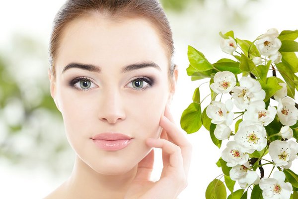 3 Gründe, warum man natürliche Retinol-Alternativen synthetischem Retinol vorziehen sollte