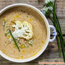 Low Carb Cremesuppe mit gebratenem Blumenkohl