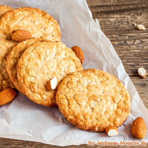 Schnelle Low Carb Mandel-Frühstückskekse - gesundes Rezept fürs Frühstück