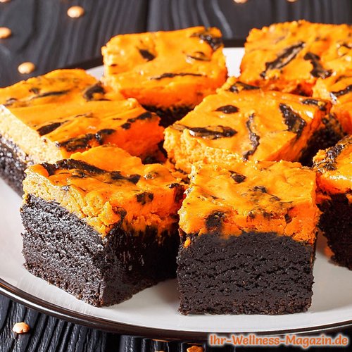 Low Carb Halloween-Brownies mit Kürbis