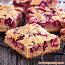 Saftiger Low Carb Himbeer-Mandelkuchen