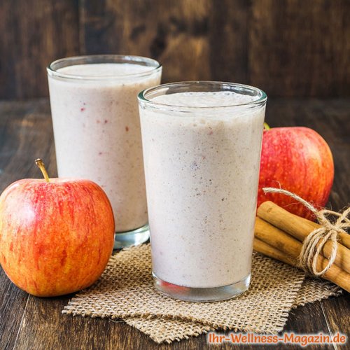 Cremiger Apfel-Eiweißshake mit Zimt