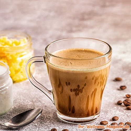 Kaffee mit Ghee und Kokosöl - Bulletproof Coffee