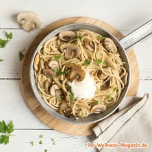 Cremige Low-Carb-Pasta mit Champignons