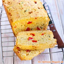 Eiweißbrot mit Joghurt und Paprika