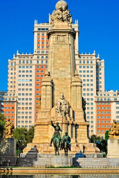 Sehenswürdigkeiten in Madrid: Plaza de Espana