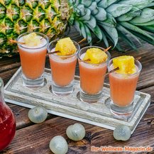 Grapefruit-Ananas-Likör