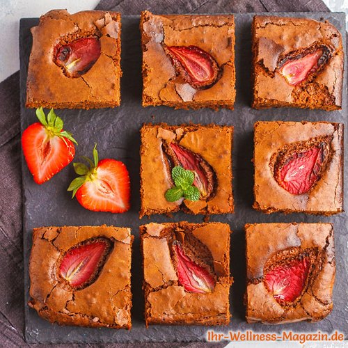 Low-Carb-Brownies mit Erdbeeren