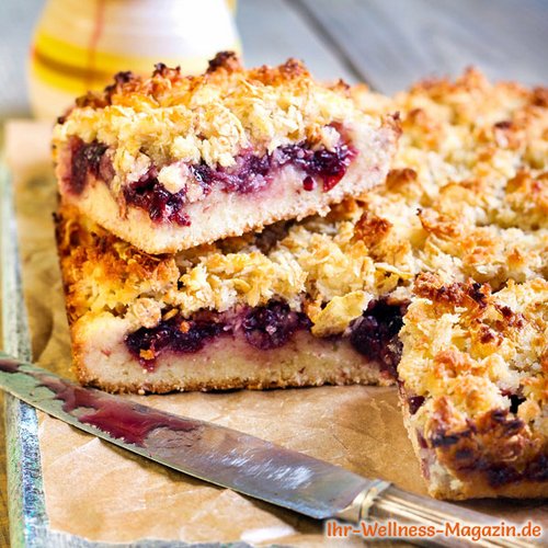 Low Carb Beeren-Kokos-Streuselkuchen