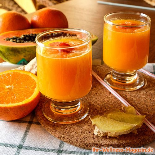 Cremiger Papaya-Orangen-Ingwer-Smoothie
