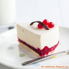 Leichte Low Carb Joghurt-Torte mit Beeren