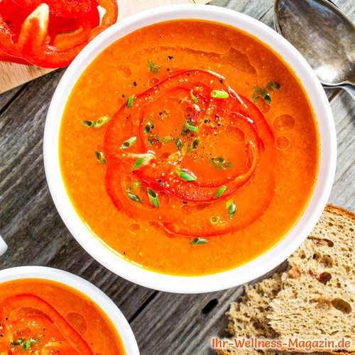 Low Carb Paprika-Karotten-Suppe