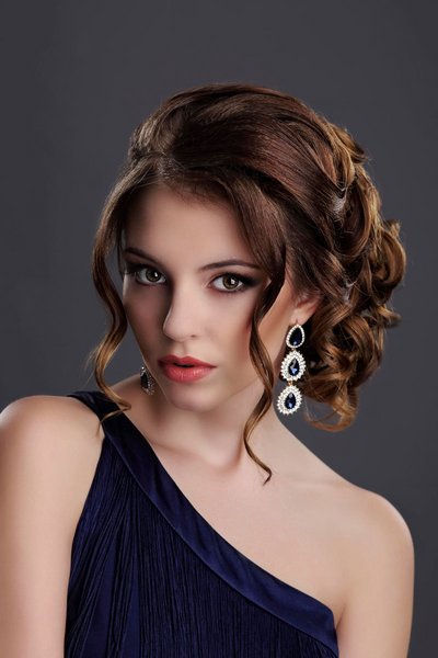 Festliche Frisuren – elegant und glamourös