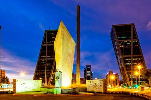 Sehenswürdigkeiten in Madrid: Plaza de Castilla