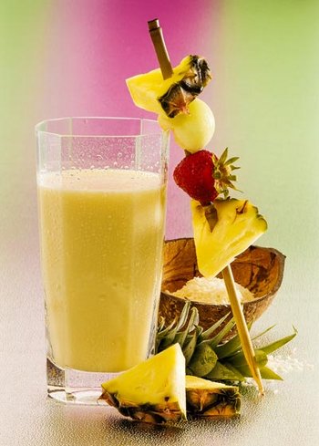 Buttermilch-Shake mit Ananas