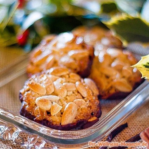 Low-Carb-Florentiner mit Schokoboden