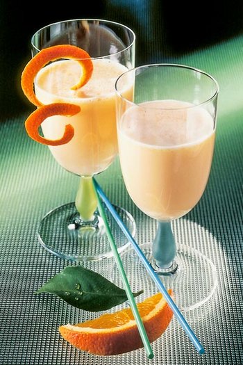 Buttermilch-Shake mit Orangen