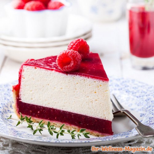 Sahnige Low Carb Himbeer-Quarktorte