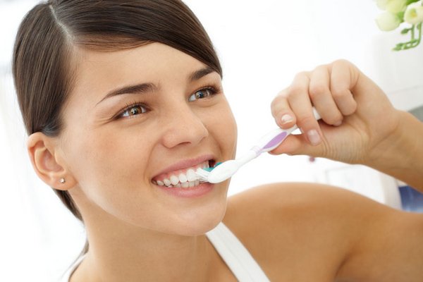 Wie Sie Zahnschmerzen durch Zahnpflege vorbeugen können