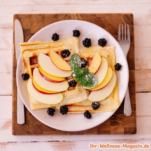 Protein-Joghurt-Waffeln mit Obst