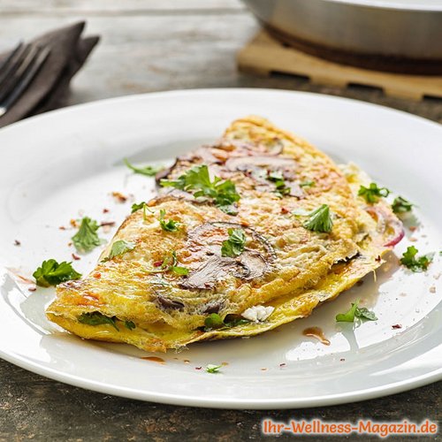 Low-Carb-Omelett mit Champignons und Feta 