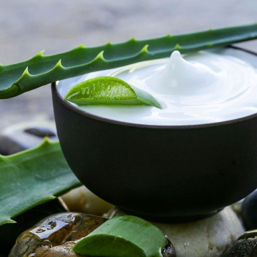 Straffende Aloe Vera Creme gegen Falten selber machen