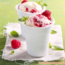 Cremiges Low Carb Himbeer-Joghurt-Eis