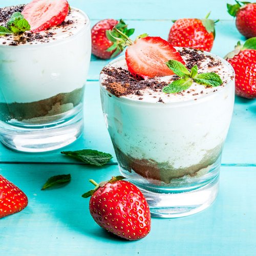 Low Carb Joghurt-Sahne-Kuchen im Glas