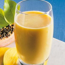 Buttermilch-Shake mit Mango