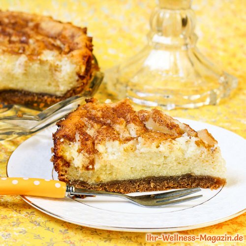 Low-Carb-Käsekuchen mit Birnen und Zimt