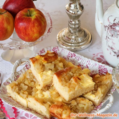 Low Carb Apfel-Rührkuchen mit Vanillepudding