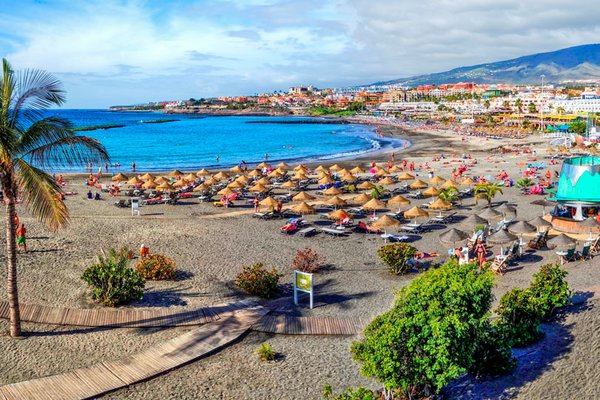 Playa de Fanabe – Strandurlaub mit kolonialem Ambiente