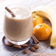 Eiweißshake mit Banane und Mandarine