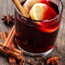 Glühwein mit Portwein und Kakao