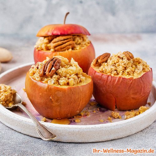 Bratapfel mit Zimt-Honigstreusel