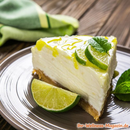 Schnelle Low Carb Limetten-Quarktorte ohne backen - Rezept ohne Zucker