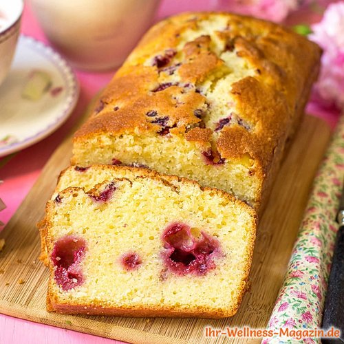 Low-Carb-Vanillekuchen mit Himbeeren